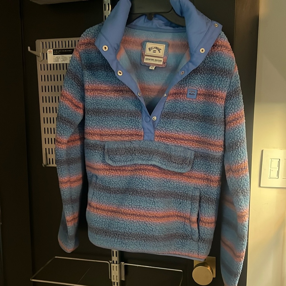 Women’s XS Billabong Fleece. Good condition.